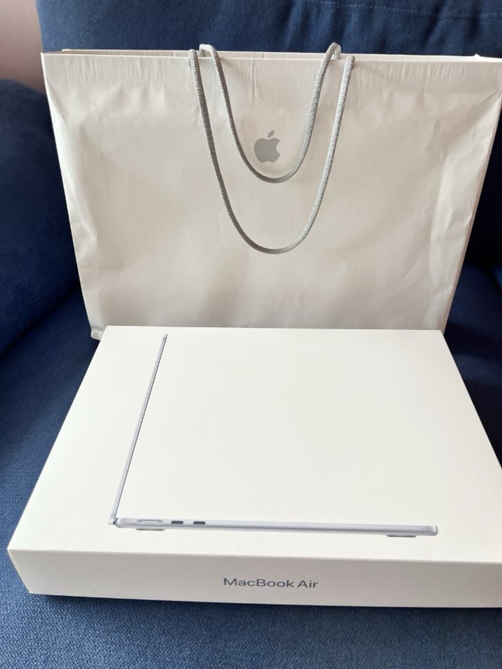 Apple MacBook Air EMPTY Box ONLY White 13.6  + Shopping Bag Computer Laptop